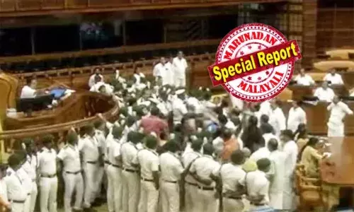 നിയമസഭാ സംഘര്‍ഷത്തില്‍ കര്‍ശന നടപടിയുമായി സ്പീക്കര്‍; മൂന്ന് പ്രതിപക്ഷ എംഎല്‍എമാര്‍ക്ക് സസ്‌പെന്‍ഷന്‍; റോജി എം ജോണ്‍, എം വിന്‍സെന്റ്, സനീഷ് കുമാര്‍ എന്നിവരെ സസ്‌പെന്റ് ചെയ്തത് ചീഫ് മാര്‍ഷലിനെ മര്‍ദ്ദിച്ചെന്ന് ആരോപിച്ച്; ശബരിമലയിലെ സ്വര്‍ണ്ണ മോഷണത്തിലെ പ്രതിഷേധം ആളിക്കത്തിയപ്പോള്‍ പ്രതിരോധം തീര്‍ക്കാന്‍ ഭരണപക്ഷ തന്ത്രം