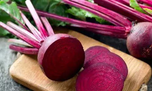 ഇവൻ കരളിന് വരെ നല്ലതാണ്..; ബീറ്റ്റൂട്ട് കഴിക്കുന്നതിന്റെ ആരോഗ്യ ഗുണങ്ങൾ ഇതാണ്; നിർബന്ധമായും അറിയാം ഇക്കാര്യങ്ങൾ