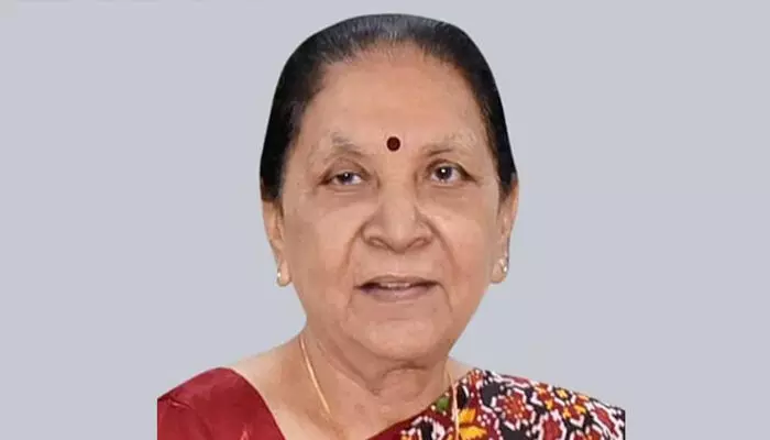 ലിവ് ഇന് റിലേഷന്ഷിപ്പുകളില് നിന്ന് വിദ്യാര്ഥിനികള് വിട്ടു നില്ക്കണം; അല്ലെങ്കില് അമ്പത് കഷ്ണങ്ങളായേക്കാം: വിവാദ പരാമര്ശവുമായി ഉത്തര്പ്രദേശ് ഗവര്ണര് ലിവ് ഇന് റിലേഷന്ഷിപ്പുകളില് നിന്ന് വിദ്യാര്ഥിനികള് വിട്ടു നില്ക്കണം; അല്ലെങ്കില് അമ്പത് കഷ്ണങ്ങളായേക്കാം: വിവാദ പരാമര്ശവുമായി ഉത്തര്പ്രദേശ് ഗവര്ണര്