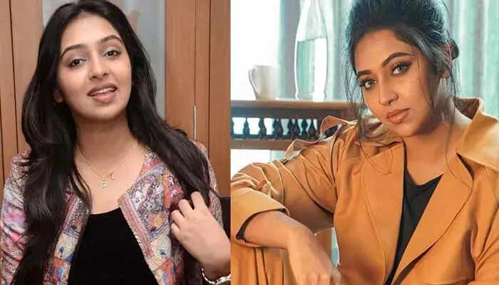 ഐടി ജീവനക്കാരനെ തട്ടിക്കൊണ്ടുപോയി മര്ദിച്ച സംഭവം; നടി ലക്ഷ്മി ആര്. മേനോന് മുന്കൂര് ജാമ്യം ഐടി ജീവനക്കാരനെ തട്ടിക്കൊണ്ടുപോയി മര്ദിച്ച സംഭവം; നടി ലക്ഷ്മി ആര്. മേനോന് മുന്കൂര് ജാമ്യം