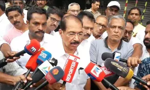 തളിപ്പറമ്പ് തീപിടുത്തം: വ്യാപാരികള്‍ക്ക് സര്‍ക്കാര്‍ അടിയന്തിര ധനസഹായം നല്‍കണമെന്ന് സണ്ണി ജോസഫ്