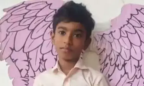 ചെമ്പഴന്തിയില് എട്ടുവയസുകാരനെ തൂങ്ങിമരിച്ച നിലയില് കണ്ടെത്തി ചെമ്പഴന്തിയില് എട്ടുവയസുകാരനെ തൂങ്ങിമരിച്ച നിലയില് കണ്ടെത്തി