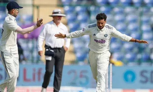 ഇന്ത്യക്കെതിരെ രണ്ടാം ക്രിക്കറ്റ് ടെസ്റ്റ്; വിന്‍ഡീസ് 248 റണ്‍സിന് പുറത്ത്; വിന്‍ഡീസിനെതിരെ ഫോളോ ഓണ്‍ ചെയ്യിച്ച് ഇന്ത്യ; കുല്‍ദീപിന് അഞ്ച് വിക്കറ്റ്