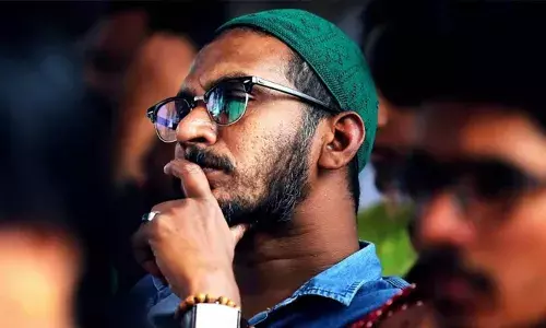 കേരളത്തിലും സംഘ്പരിവാർ അജണ്ട നടപ്പിലാക്കുന്നു; സർക്കാരുകളെ സുഖിപ്പിക്കുന്ന വിഷയങ്ങൾ മാത്രം സിനിമകളിൽ ചെയ്യാൻ നിർബന്ധിതരാവും; സെൻസർ ബോർഡിനെ വിമർശിച്ച് തിരക്കഥാകൃത്ത് ഹർഷദ്