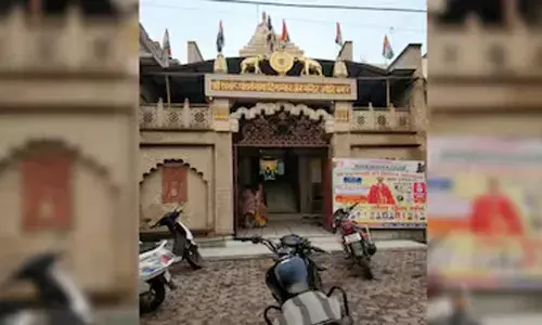 ആഘോഷങ്ങളിൽ മുഴുകി നിന്ന ഭക്തർ; ക്ഷേത്രത്തിന്റെ മേല്‍ക്കൂര വഴി കയറി കള്ളത്തരം; ലക്ഷങ്ങൾ വില മതിക്കുന്ന കലശം മോഷണം പോയി; സംഭവം ഡല്‍ഹിയിലെ ജൈനക്ഷേത്രത്തില്‍