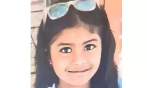 ബംഗളൂരില് തേനീച്ച ആക്രമണം; ഏഴ് വയസുകാരിക്ക് ദാരുണാന്ത്യം ബംഗളൂരില് തേനീച്ച ആക്രമണം; ഏഴ് വയസുകാരിക്ക് ദാരുണാന്ത്യം