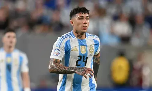 എൻസോ ഫെർണാണ്ടസിന് പരിക്ക്; അർജന്റീന ടീം വിട്ട താരം പ്യൂട്ടോറിക്കയ്‌ക്കെതിരായ സൗഹൃദ മത്സരത്തിൽ കളിക്കില്ല; മധ്യനിര താരത്തിന്റെ അഭാവം ചെൽസിയ്ക്കും തിരിച്ചടി