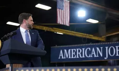 അമേരിക്കന് ഗവണ്മെന്റ് ഷട്ട്ഡൗണ് 12-ആം ദിവസം: കൂടുതല് ഫെഡറല് തൊഴിലാളികളെ പിരിച്ചുവിടേണ്ടിവരുമെന്ന് ജെ.ഡി. വാന്സ് അമേരിക്കന് ഗവണ്മെന്റ് ഷട്ട്ഡൗണ് 12-ആം ദിവസം: കൂടുതല് ഫെഡറല് തൊഴിലാളികളെ പിരിച്ചുവിടേണ്ടിവരുമെന്ന് ജെ.ഡി. വാന്സ്