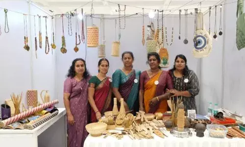 വയനാടന് കുന്നിറങ്ങുന്ന വനിതാഗാഥ; വനിതാ സംരംഭക കോണ്ക്ലേവില് ശ്രദ്ധേയമായി ബാംബു ക്രാഫ്റ്റ് എക്സിബിഷന് വയനാടന് കുന്നിറങ്ങുന്ന വനിതാഗാഥ; വനിതാ സംരംഭക കോണ്ക്ലേവില് ശ്രദ്ധേയമായി ബാംബു ക്രാഫ്റ്റ് എക്സിബിഷന്