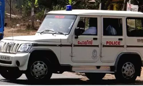 വീട്ടിൽ വൈകിയെത്തിയത് ചോദ്യം ചെയ്തു; പെട്ടെന്നുള്ള പ്രകോപനത്തിൽ അച്ഛനെ ആക്രമിച്ച് മകൻ; മകൻ പോലീസ് കസ്റ്റഡിയിൽ; സംഭവം കോഴിക്കോട്