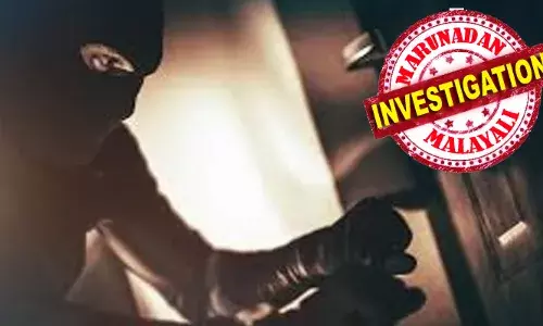 വീട്ടുടമ ബന്ധുവീട്ടില്‍ പോയ സമയം നോക്കി മുന്‍വാതിലിലൂടെ അകത്ത് കയറി; അലമാരയില്‍ നിന്ന് സ്വര്‍ണവും പണവും മോഷ്ടിച്ച ശേഷം താക്കോല്‍ എടുത്ത സ്ഥലത്ത് വച്ച് അടുക്കള വാതിലിലൂടെ പുറത്ത്; കണ്ണൂരില്‍ വന്‍ കവര്‍ച്ച; നഷ്ടമായത് 20 പവന്‍ സ്വര്‍ണാഭരണങ്ങളും 6 ലക്ഷം രൂപയും; പോലീസ് അന്വേഷണം ആരംഭിച്ചു; മോഷ്ടിച്ച് കുടുംബത്തെ അറിയുയാള്‍ എന്ന് സംശയം