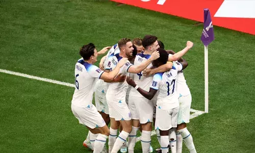 തോൽവിയറിയാതെ ഇംഗ്ലണ്ട് ലോകകപ്പിന്; ലാറ്റ്‌വിയയെ പരാജയപ്പെടുത്തിയത് എതിരില്ലാത്ത അഞ്ചു ഗോളുകൾക്ക്; ഹാരി കെയിന് ഇരട്ട ഗോൾ; ആഫ്രിക്കയിൽനിന്ന് സെനഗൽ, ഐവറി കോസ്റ്റ്, ദക്ഷണാഫ്രിക്ക ടീമുകൾക്കും യോഗ്യത