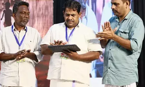 തദ്ദേശ തെരഞ്ഞെടുപ്പ്: വെല്ഫെയര് പാര്ട്ടി പ്രചാരണ ക്യാമ്പയിന് ടാഗ് ലൈന് വേണം വെല്ഫെയര് പ്രകാശനം ചെയ്തു തദ്ദേശ തെരഞ്ഞെടുപ്പ്: വെല്ഫെയര് പാര്ട്ടി പ്രചാരണ ക്യാമ്പയിന് ടാഗ് ലൈന് വേണം വെല്ഫെയര് പ്രകാശനം ചെയ്തു