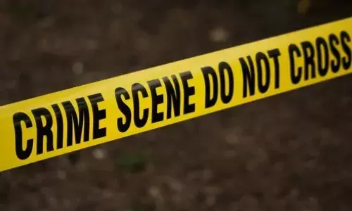 പ്രണയാഭ്യർഥന നിരസിച്ചതിൽ പ്രതികാരം; പരീക്ഷ കഴിഞ്ഞ് മടങ്ങുകയായിരുന്ന വിദ്യാർഥിനിയുടെ മുഖത്ത് മുളകുപൊടി എറിഞ്ഞു; പിന്നാലെ കഴുത്തറുത്ത് കൊലപ്പെടുത്തി; പ്രതിക്കായി അന്വേഷണം ഊർജ്ജിതമാക്കി പോലീസ്