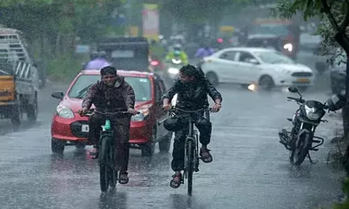 സംസ്ഥാനത്ത് ഇന്നും മഴ കനക്കും; എറണാകുളത്ത് ഓറഞ്ച് അലര്‍ട്ട്