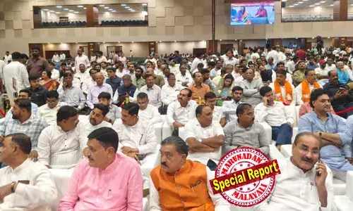 ഹര്‍ഷ സാങ്‌വിക്ക് ഉപമുഖ്യമന്ത്രിപദം; ജാതി- വനിതാ-പ്രാദേശിക സമവാക്യങ്ങള്‍ ഉറപ്പാക്കി 19 പുതുമുഖങ്ങളുമായി ഗുജറാത്ത് മന്ത്രിസഭ;  ഒ.ബി.സി - പട്ടിദാര്‍ - ഗോത്ര വിഭാഗങ്ങള്‍ക്ക് പ്രത്യേക പരിഗണന; രവീന്ദ്ര ജഡേജയുടെ ഭാര്യ റിവബ ജഡേജയും മന്ത്രിസഭയില്‍ അംഗം