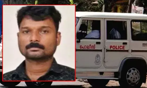 രാത്രികാലത്ത് ലോറികൾ തടഞ്ഞ് പരിശോധന; പിഴ ചുമത്തുന്ന രീതിയിൽ പണം തട്ടും; ആർടിഒ ഉദ്യോസ്ഥൻ ചമഞ്ഞ് പണപ്പിരിവ് നടത്തിയത് ഗൂഗിൾ പേയിലൂടെ; കാഞ്ഞിരംകുളത്തുകാരൻ രതീഷ് പിടിയിൽ