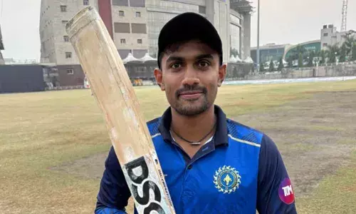 സി കെ നായിഡു ട്രോഫിയിൽ കേരളത്തിന്റെ ആദ്യ ഇന്നിങ്‌സ് 270ല്‍ അവസാനിച്ചു; രണ്ടാം ദിനം അവസാനിക്കുമ്പോൾ ഗുജറാത്തിന് 5 വിക്കറ്റുകൾ നഷ്ടമായി, 136 റൺസിന് പിന്നിൽ; കൈലാസ് ബി നായർക്കും അഭിജിത്ത് പ്രവീണിനും രണ്ട് വിക്കറ്റ്