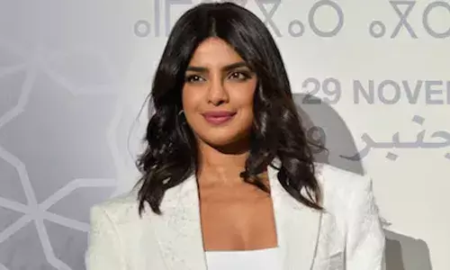 ജനിക്കുന്നതും മരിക്കുന്നതും ഒറ്റയ്ക്ക്, ഇതൊരു ഏകാന്ത യാത്ര, ആയിരം പേർ നമ്മളെക്കുറിച്ച് മോശം പറയുമായിരിക്കും; നെഗറ്റീവ് പ്രതികരണങ്ങളെ അവഗണിച്ച് മുന്നോട്ട് പോകണമെന്നും പ്രിയങ്ക ചോപ്ര