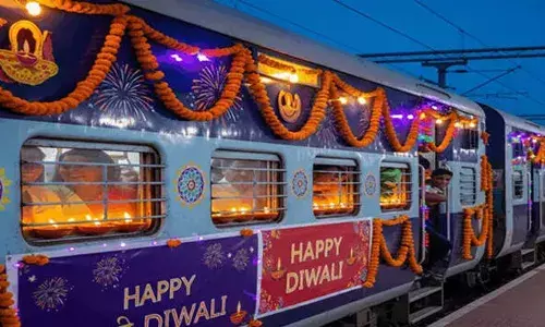 ദീപാവലി വൈബിൽ രാജ്യം; റെയില്‍വേ സ്റ്റേഷനുകളില്‍ തിരക്ക് കൂടും; യാത്രക്കാർ നേരത്തേ തന്നെ എത്തണമെന്ന് നിർദ്ദേശം; പരിശോധനയും ശക്തമാക്കും; തമിഴ്‌നാട്ടില്‍ ചൊവ്വാഴ്ചയും അവധി