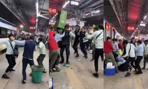 ചവറ്റുകുട്ടകള്‍ എറിഞ്ഞും, ബെല്‍റ്റു കൊണ്ട് അടിച്ചും സംഘർഷം; പ്ലാറ്റ് ഫോമിൽ തമ്മില്‍ത്തല്ലിയത് വന്ദേ ഭാരതിലെ കാറ്ററിങ് ജീവനക്കാര്‍; കനത്ത പിഴ ചുമത്തി ഐആര്‍സിടിസി; വൈറലായി വീഡിയോ