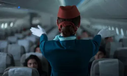 അയാൾ കുറെ നേരം മദ്യപിച്ചു..അവസാനം ബോധം പോയി; പാന്റിലൂടെ മൂത്രമൊഴിച്ച് ഭയങ്കര ശല്യം; നാറ്റം കാരണം ഞാൻ അവസാനം മാറിയിരുന്നു..!!; സോഷ്യൽ മീഡിയയിൽ ചർച്ചയായി സിഇഒയുടെ വാക്കുകൾ