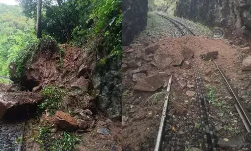 നീലഗിരി ജില്ലയില്‍ കനത്ത മഴയും മണ്ണിടിച്ചിലും: ഊട്ടി - മേട്ടുപ്പാളയം ട്രെയിന്‍ സര്‍വീസ് റദ്ദാക്കി; ട്രാക്ക് ക്ലിയര്‍ ചെയ്യാനുള്ള ജോലികള്‍ തുടങ്ങി