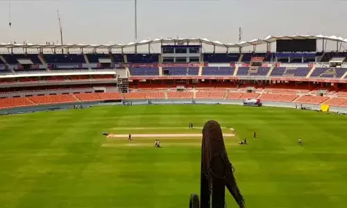 എ കെ ആകർഷിന് സെഞ്ചുറി; സി കെ നായിഡു ട്രോഫി ക്രിക്കറ്റ് ടൂർണമെന്റിൽ കേരള ഗുജറാത്ത് മത്സരം സമനിലയിൽ; കുശൻ ശ്യാം പട്ടേലിന് മൂന്ന് വിക്കറ്റ്