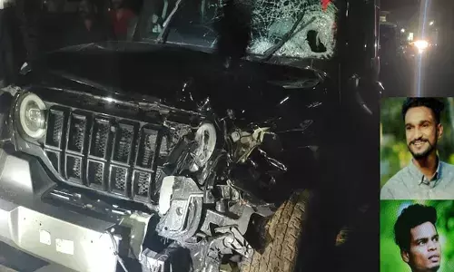 റോഡ് മുറിച്ചു കടക്കുന്നതിനിടെ കാര്‍ ഇടിച്ചു വീഴ്ത്തി; വടക്കഞ്ചേരി ദേശിയപാതയില്‍ ഉണ്ടായ അപകടത്തില്‍ രണ്ട് യുവാക്കള്‍ക്ക് ദാരുണാന്ത്യം