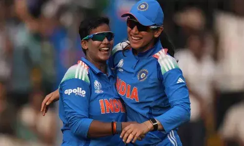 വനിതാ ലോകകപ്പിൽ മിന്നും ഫോം; ഏകദിന റാങ്കിംഗിൽ ഒന്നാം സ്ഥാനം നിലനിർത്തി സ്മൃതി മന്ദാന; ദീപ്തി ശര്‍മക്കും ഹർമൻപ്രീത് കൗറിനും നേട്ടം; ബൗളിംഗിൽ തലപ്പത്ത് സോഫി എക്ലിസ്റ്റോൺ