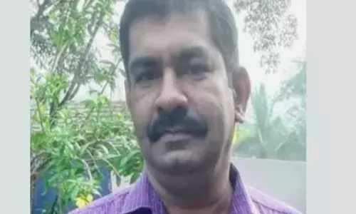 ഫോൺ വിളിച്ചപ്പോൾ ഓഫ് മോഡ്; കാര്യം തിരക്കി കൂട്ടുകാർ റൂം പരിശോധിച്ചതും ദാരുണ കാഴ്ച; റിയാദിൽ പ്രവാസി മലയാളിയെ മരിച്ച നിലയിൽ കണ്ടെത്തി; മൃതദേഹം ആശുപത്രിയിലേക്ക് മാറ്റി