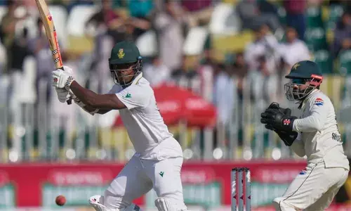 ക്രീസിൽ എത്തിയത് പതിനൊന്നാമനായി; പാക്കിസ്ഥാൻ ബൗളർമാരെ പഞ്ഞിക്കിട്ട് കഗീസോ റബാഡ; രണ്ടാം ടെസ്റ്റിൽ ദക്ഷിണാഫ്രിക്കയ്ക്ക് ലീഡ്; 38-ാം വയസില്‍ അരങ്ങേറ്റം കുറിച്ച ആസിഫ് ആഫ്രീദി ആറ് വിക്കറ്റ്