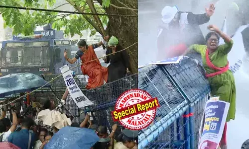 മുഖ്യമന്ത്രിയെ കാണാതെ പോകില്ലെന്ന് ആശമാര്‍; ക്ലിഫ് ഹൗസ് മാര്‍ച്ചില്‍ സംഘര്‍ഷം; മൈക്കും സ്പീക്കറും കസ്റ്റഡിയിലെടുത്ത് പൊലീസ്; ആശമാര്‍ പ്രതിരോധിച്ചതോടെ പിടിവലി; നടുറോഡില്‍ വലിച്ചിഴച്ചു;   ബാരിക്കേഡ് മറികടന്നതോടെ അഞ്ച് തവണ ജലപീരങ്കി; ലാത്തികൊണ്ട് വയറ്റില്‍ കുത്തിയെന്നും വസ്ത്രങ്ങള്‍ വലിച്ചുകീറിയെന്നും ആരോപണം; നാളെ സംസ്ഥാന വ്യാപക പ്രതിഷേധം