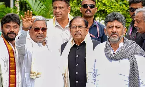 സിദ്ധരാമയ്യ  രാഷ്ട്രീയ ജീവിതത്തിന്റെ അവസാന ഘട്ടത്തില്‍;  സതീഷ് ജാര്‍ക്കിഹോളി പിന്‍ഗാമിയായേക്കും;  മുഖ്യമന്ത്രിപദത്തില്‍ കണ്ണ് വെച്ച ഡി.കെ.ശിവകുമാറിനെ ലക്ഷ്യമിട്ട് സിദ്ധരാമയ്യ മകന്‍;  നേതൃമാറ്റ ചര്‍ച്ചകള്‍ക്കിടെ നടത്തിയ പരാമര്‍ശം കോണ്‍ഗ്രസ് നേതൃത്വത്തിന് തലവേദന