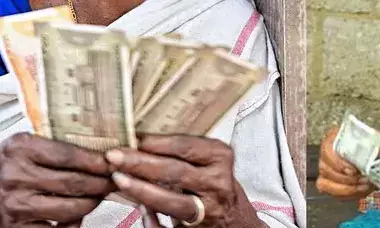 ഒക്ടോബറിലെ സാമൂഹ്യസുരക്ഷ-ക്ഷേമനിധി പെന്‍ഷനുകള്‍ 27 ന് വിതരണം തുടങ്ങും; 812 കോടി അനുവദിച്ചു