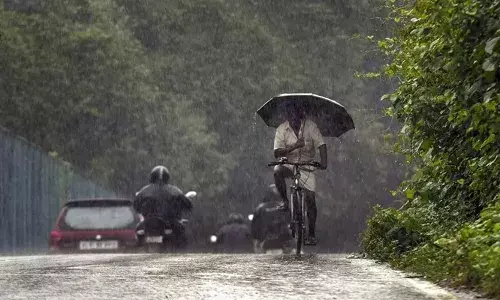 സംസ്ഥാനത്ത് ശക്തമായ മഴയ്ക്ക് സാധ്യത; നാല് ജില്ലകളിൽ ഓറഞ്ച് അലർട്ട്; അടുത്ത അഞ്ച് ദിവസം മഴ തുടരുമെന്നും മുന്നറിയിപ്പ്; ജാഗ്രത നിർദ്ദേശം നൽകി അധികൃതർ