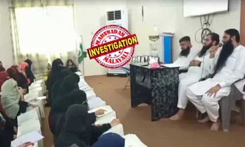 മോദിയും ഇന്ത്യയും നമ്മുടെ ഏറ്റവും വലിയ ശത്രുക്കള്‍: സ്ത്രീകള്‍ക്കായി പാക്കിസ്ഥാനിലെ പുതിയ  ഭീകരവാദ സിലബസ്; ജയ്‌ഷെ മൊഹമ്മദിന് പിന്നാലെ സ്ത്രീകളെ ചാവേറായി പരിശീലിപ്പിക്കാനുള്ള പാഠ്യപദ്ധതിയുമായി ലഷ്‌കറി തോയിബ; വിദ്യാഭ്യാസത്തിന്റെയും സ്ത്രീ ശാക്തീകരണത്തിന്റെയും മറവില്‍ ജിഹാദി പരിശീലനം; ഞെട്ടിക്കുന്ന വിവരങ്ങളുമായി ആജ് തക്ക് റിപ്പോര്‍ട്ട്; എല്ലാറ്റിനും ഒത്താശ പാക് സൈന്യവും