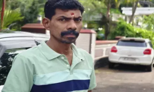 നിർമ്മാണത്തിലിരിക്കുന്ന കെട്ടിടത്തിന് സമീപം യുവാവിനെ മരിച്ച നിലയിൽ കണ്ടെത്തി; മൃതദേഹം ആറടിയോളം താഴ്ചയിലുള്ള കുഴിയിൽ; പോലീസ് സ്ഥലത്തെത്തി; സംഭവം പാലക്കാട്