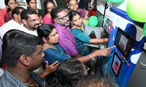 പത്തനംതിട്ട ജില്ലയിലെ ആദ്യ മില്‍ക് എ.ടി.എം അടൂര്‍ പതിനാലാംമൈലില്‍ പ്രവര്‍ത്തനം ആരംഭിച്ചു