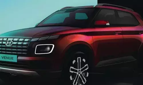 കണ്ടാൽ ക്രെറ്റ പോലെ തോന്നും; ഇന്റീരിയറിലും പുത്തൻ അപ്ഡേറ്റ്; ജനപ്രിയ മോഡലായ ഹ്യുണ്ടായി വെന്യു പുതിയ രൂപത്തിൽ തിരിച്ചെത്തുന്നു; ബുക്കിംഗ് തുടങ്ങി