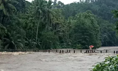 പലയിടത്തും മഴ തകർത്ത് പെയ്യുന്നു; ജലനിരപ്പ് അപകടകരമായ രീതിയിൽ ഉയർന്ന് ഭീതി; ഈ നദികളുടെ തീരത്ത് താമസിക്കുന്നവർ ജാഗ്രത പാലിക്കണം