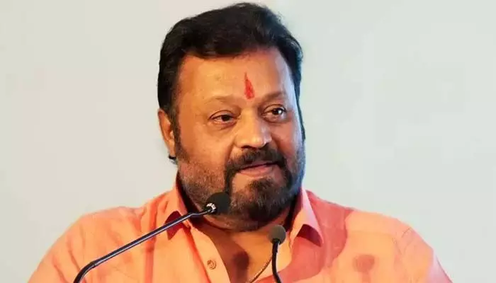 രാഷ്ട്രീയവും കുത്തിത്തിരിപ്പുമില്ലാത്ത പാവം കുഞ്ഞുങ്ങളാണ് പി.എം ശ്രീയുടെ ഗുണഭോക്താക്കള്; വൈകിയാണെങ്കിലും ചേര്ന്നത് നന്നായി; 40 വര്ഷം പഴക്കമുള്ള സ്കൂളുകളിലേക്കാണോ നമ്മുടെ കൊച്ചുമക്കളെ അയക്കേണ്ടത്: സുരേഷ് ഗോപി രാഷ്ട്രീയവും കുത്തിത്തിരിപ്പുമില്ലാത്ത പാവം കുഞ്ഞുങ്ങളാണ് പി.എം ശ്രീയുടെ ഗുണഭോക്താക്കള്; വൈകിയാണെങ്കിലും ചേര്ന്നത് നന്നായി; 40 വര്ഷം പഴക്കമുള്ള സ്കൂളുകളിലേക്കാണോ നമ്മുടെ കൊച്ചുമക്കളെ അയക്കേണ്ടത്: സുരേഷ് ഗോപി