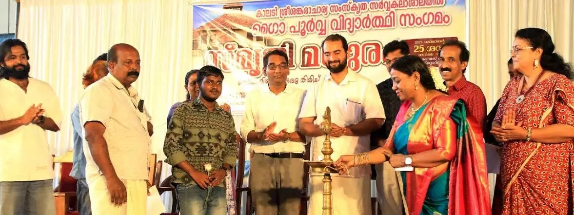 പൂര്വ്വ വിദ്യാര്ത്ഥികള് സര്വകലാശാലയുടെ സമ്പത്തും അഭിമാനവും : പ്രൊഫ. കെ.കെ. ഗീതാകുമാരി പൂര്വ്വ വിദ്യാര്ത്ഥികള് സര്വകലാശാലയുടെ സമ്പത്തും അഭിമാനവും : പ്രൊഫ. കെ.കെ. ഗീതാകുമാരി