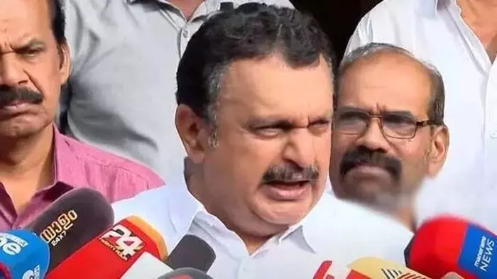 പിണറായി സര്ക്കാരില് ബിനോയ് വിശ്വത്തെക്കാള് സ്വാധീനം രാജീവ് ചന്ദ്രശേഖറിന്: കെ മുരളീധരന് പിണറായി സര്ക്കാരില് ബിനോയ് വിശ്വത്തെക്കാള് സ്വാധീനം രാജീവ് ചന്ദ്രശേഖറിന്: കെ മുരളീധരന്