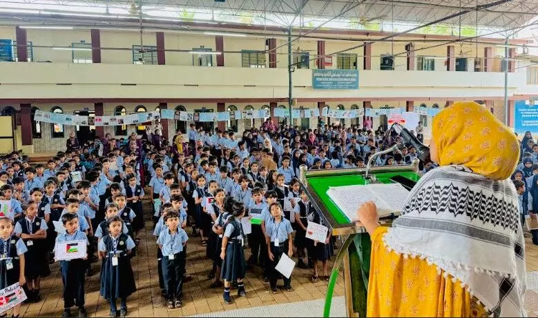 ആ രക്തത്തില് ഞങ്ങള്ക്ക് പങ്കുണ്ടാവില്ല ഉറക്കെപ്പറഞ്ഞ് ടാലന്റ് പബ്ലിക് സ്കൂള് വിദ്യാര്ത്ഥികള് ആ രക്തത്തില് ഞങ്ങള്ക്ക് പങ്കുണ്ടാവില്ല ഉറക്കെപ്പറഞ്ഞ് ടാലന്റ് പബ്ലിക് സ്കൂള് വിദ്യാര്ത്ഥികള്