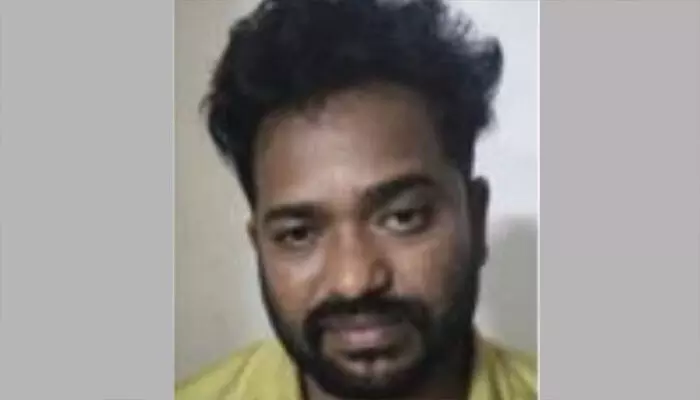 മുൻവൈരാഗ്യം; വീട്ടിൽ അതിക്രമിച്ചുകയറി യുവാവിനെ കൊലപ്പെടുത്താൻ ശ്രമം; 39കാരൻ പിടിയിൽ മുൻവൈരാഗ്യം; വീട്ടിൽ അതിക്രമിച്ചുകയറി യുവാവിനെ കൊലപ്പെടുത്താൻ ശ്രമം; 39കാരൻ പിടിയിൽ