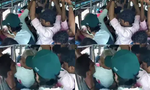 ബസിനുള്ളിൽ ആർക്കും നിൽക്കാൻ പോലും പറ്റാത്ത രീതിയിൽ തിരക്ക്; കാലിൽ ചവിട്ടാതെ ഒന്ന് മാറി നിൽക്കുവെന്ന് വയോധികൻ; കലി കയറി മൂക്കിടിച്ച് പൊട്ടിച്ച് യുവാവ്; മർദ്ദനത്തിന്റെ ചിത്രങ്ങൾ പുറത്ത്