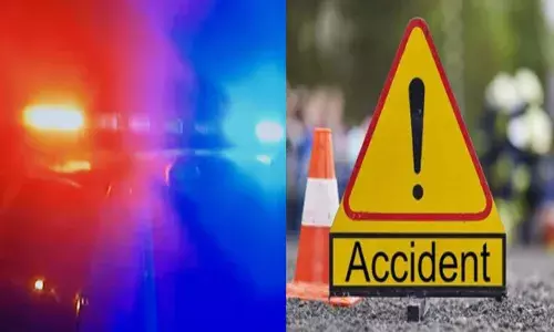 റോഡരികിൽ നിർത്തിയിട്ടിരുന്ന പട്രോളിംഗ് കാർ; നിയന്ത്രണം തെറ്റിയെത്തിയ ബസ് ഇടിച്ചുകയറി അപകടം; കുവൈറ്റിൽ രണ്ട് പോലീസുകാർക്ക് പരിക്ക്; ആശുപത്രിയിൽ പ്രവേശിപ്പിച്ചു; പ്രവാസി ഡ്രൈവർ കസ്റ്റഡിയിൽ