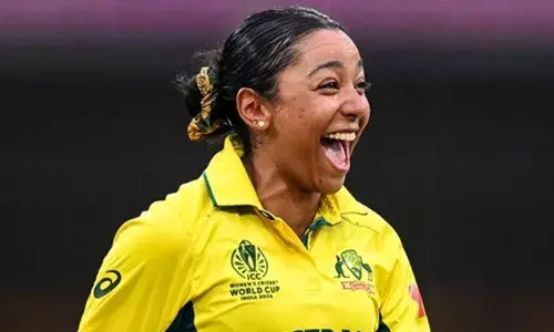 സ്പിൻ കെണിയിൽ വീണ് ദക്ഷിണാഫ്രിക്ക; രണ്ടക്കം കണ്ടത് മൂന്ന് ബാറ്റർമാർ; വനിതാ ലോകകപ്പിൽ ഓസ്‌ട്രേലിയക്കെതിരെ 97 റൺസിന് ഓൾഔട്ട്; അലാന കിംഗിന് ഏഴ് വിക്കറ്റ്