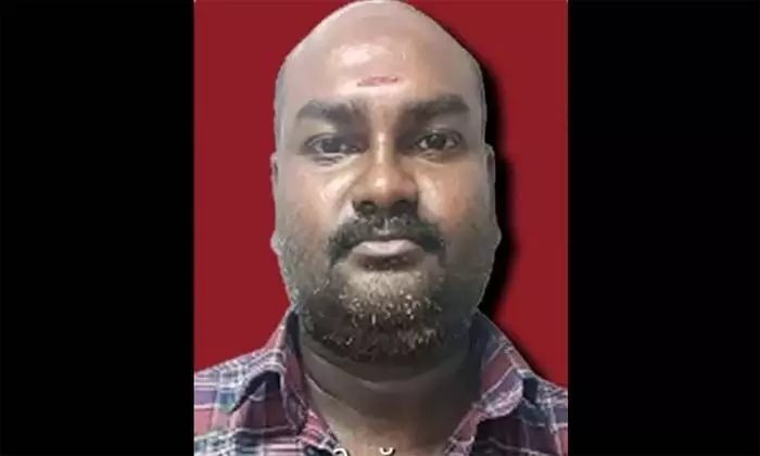 നാലു കിലോ കഞ്ചാവുമായി പിടിയിലായ യുവാവിന് ആറു വര്ഷം കഠിന തടവ്; രണ്ട് ലക്ഷം രൂപ പിഴയും അടക്കണമെന്ന് വിധി നാലു കിലോ കഞ്ചാവുമായി പിടിയിലായ യുവാവിന് ആറു വര്ഷം കഠിന തടവ്; രണ്ട് ലക്ഷം രൂപ പിഴയും അടക്കണമെന്ന് വിധി